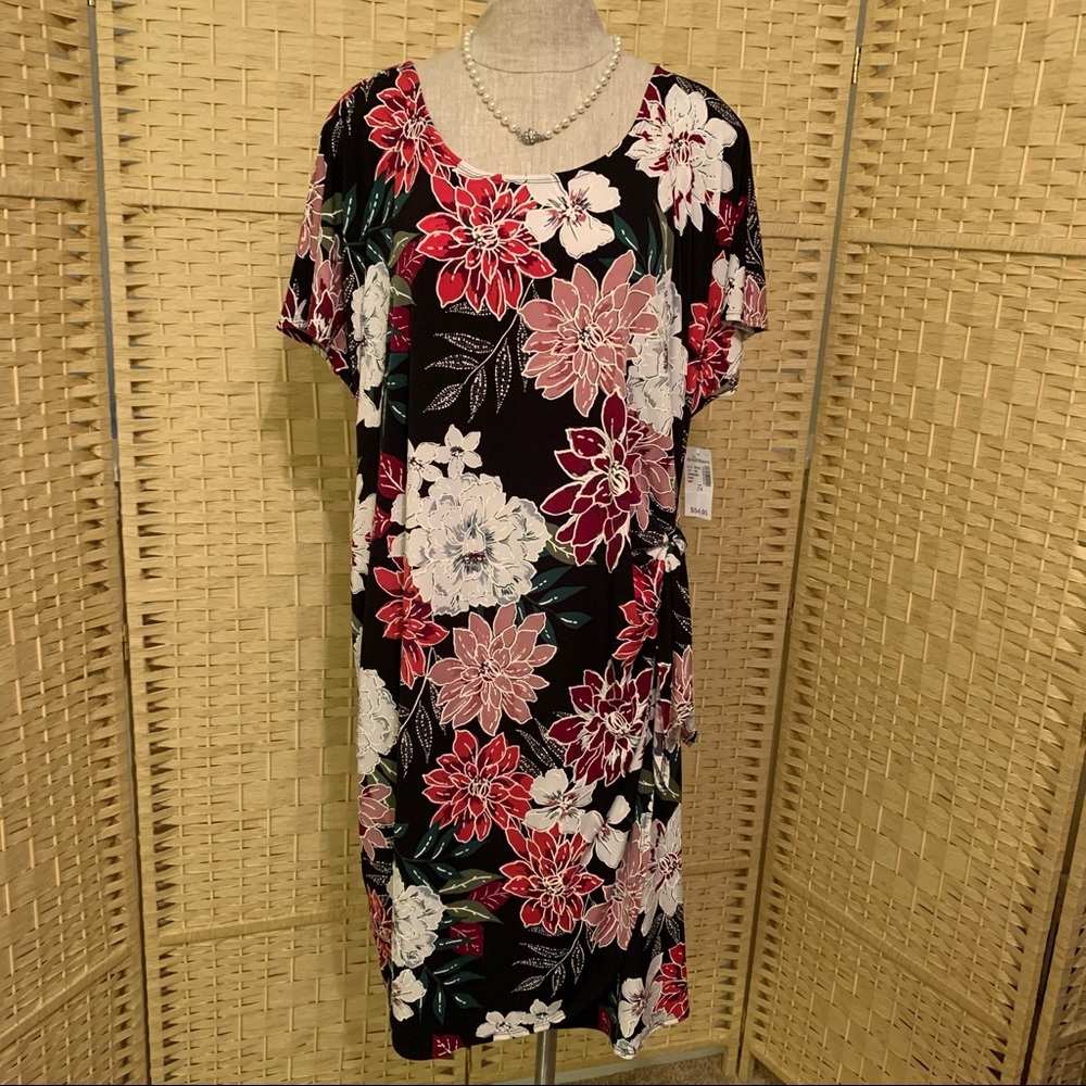 Bold, Floral sheath dress